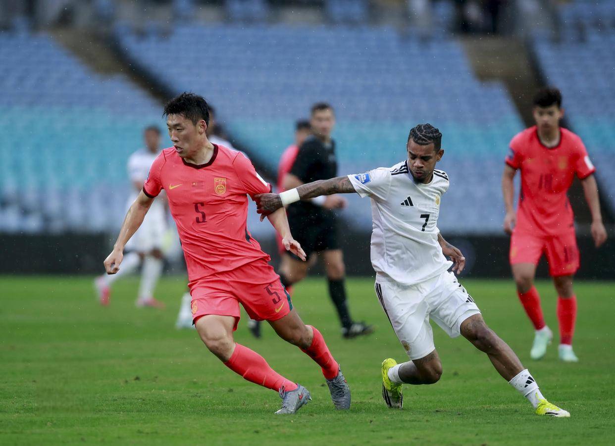 邵佳一能否将他的德甲经验转化为国足蜕变？首秀胜负背后暴露三大挑战！